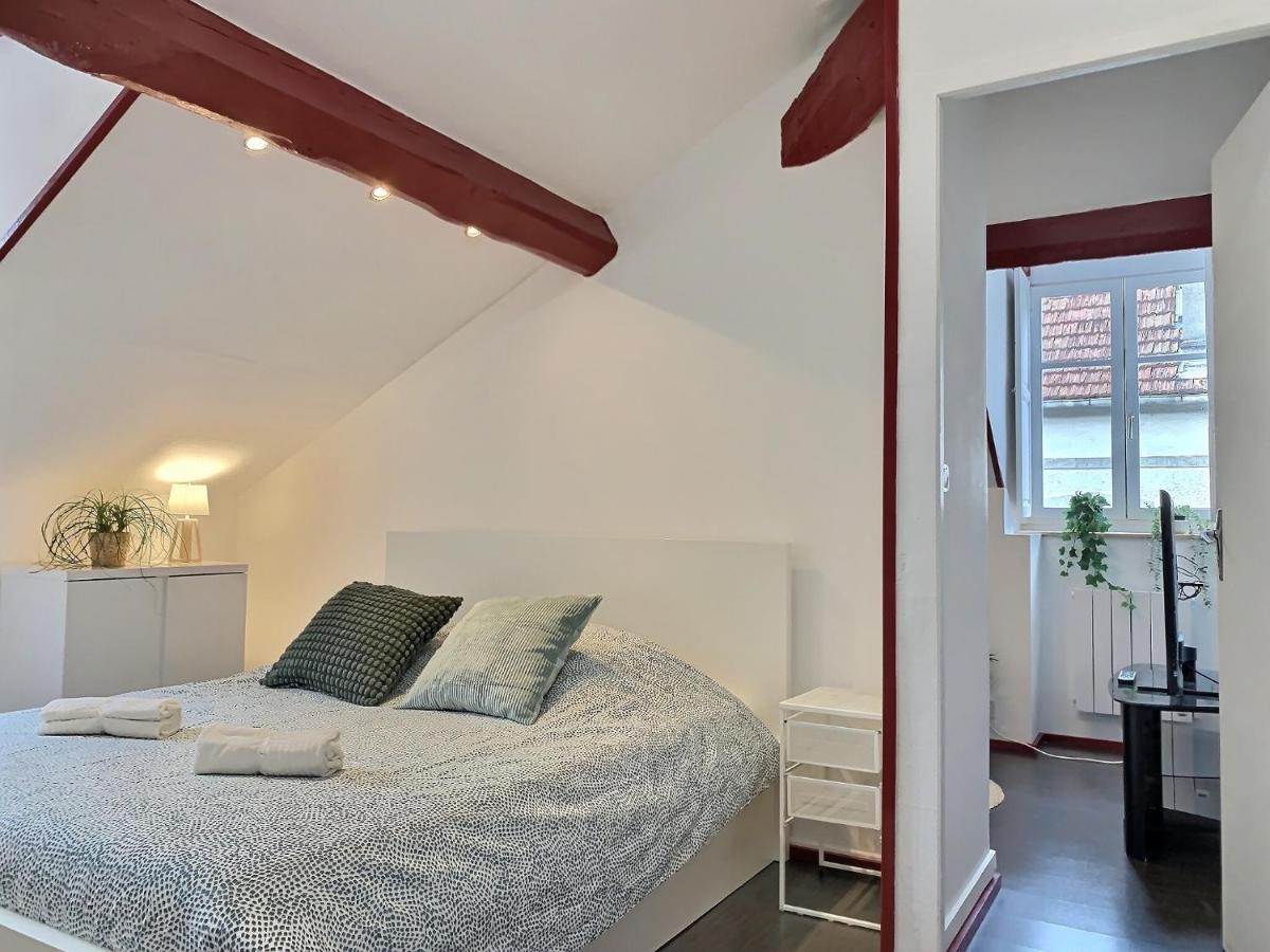 Wonderhost, Au Calme En Hypercentre Avec Parking Apartment โป ภายนอก รูปภาพ